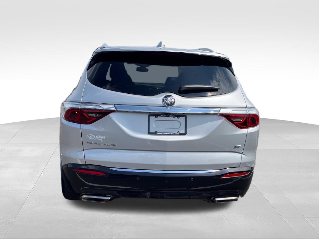 Used 2022 Silver Buick Essence image 4