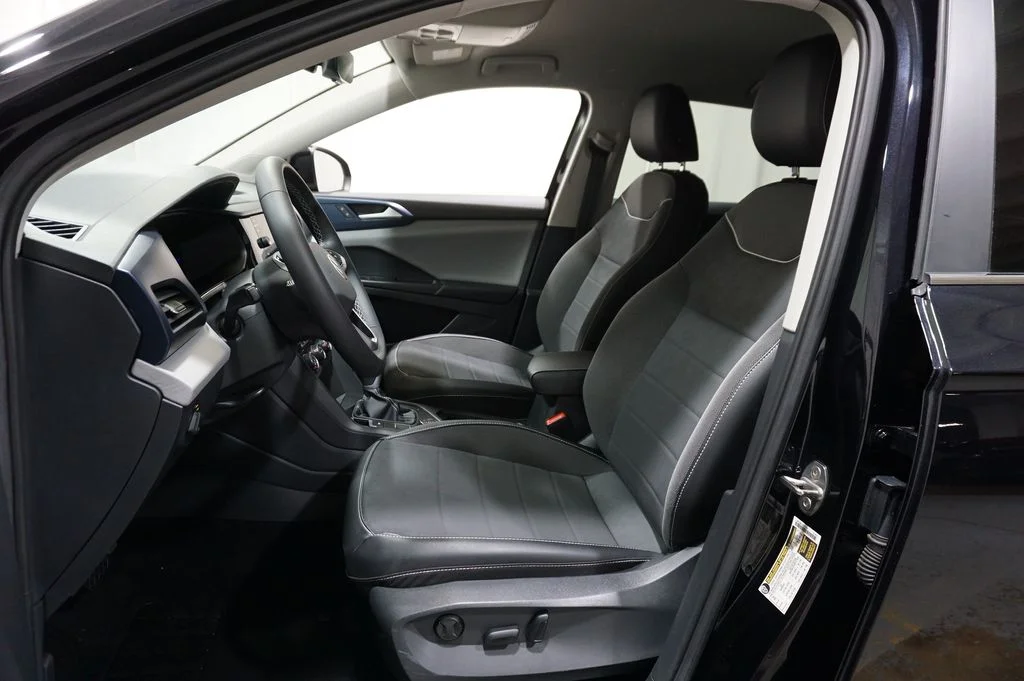 Certified Used 2023 Black Volkswagen 1.5T SE image 10
