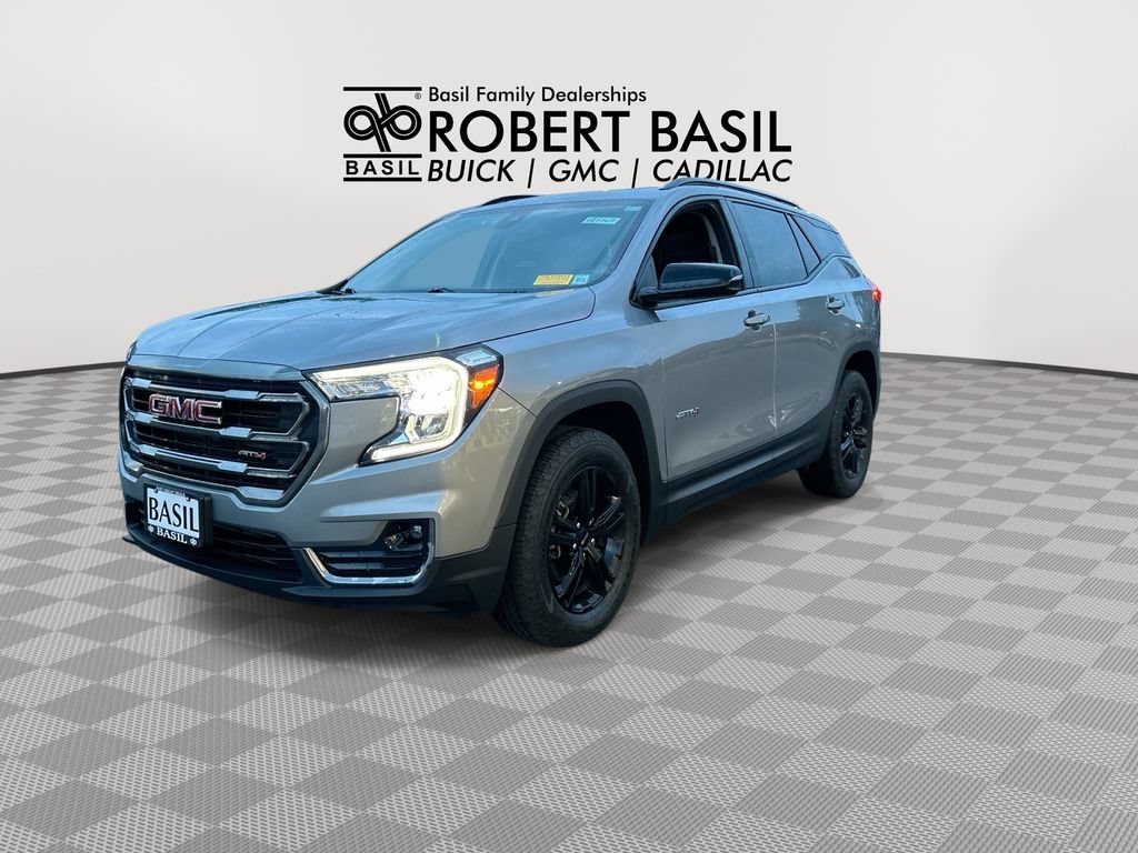 Used 2024 Sterling Metallic GMC AT4 image 4