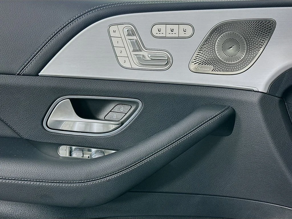 Used 2025  Mercedes-Benz GLS 450 image 18