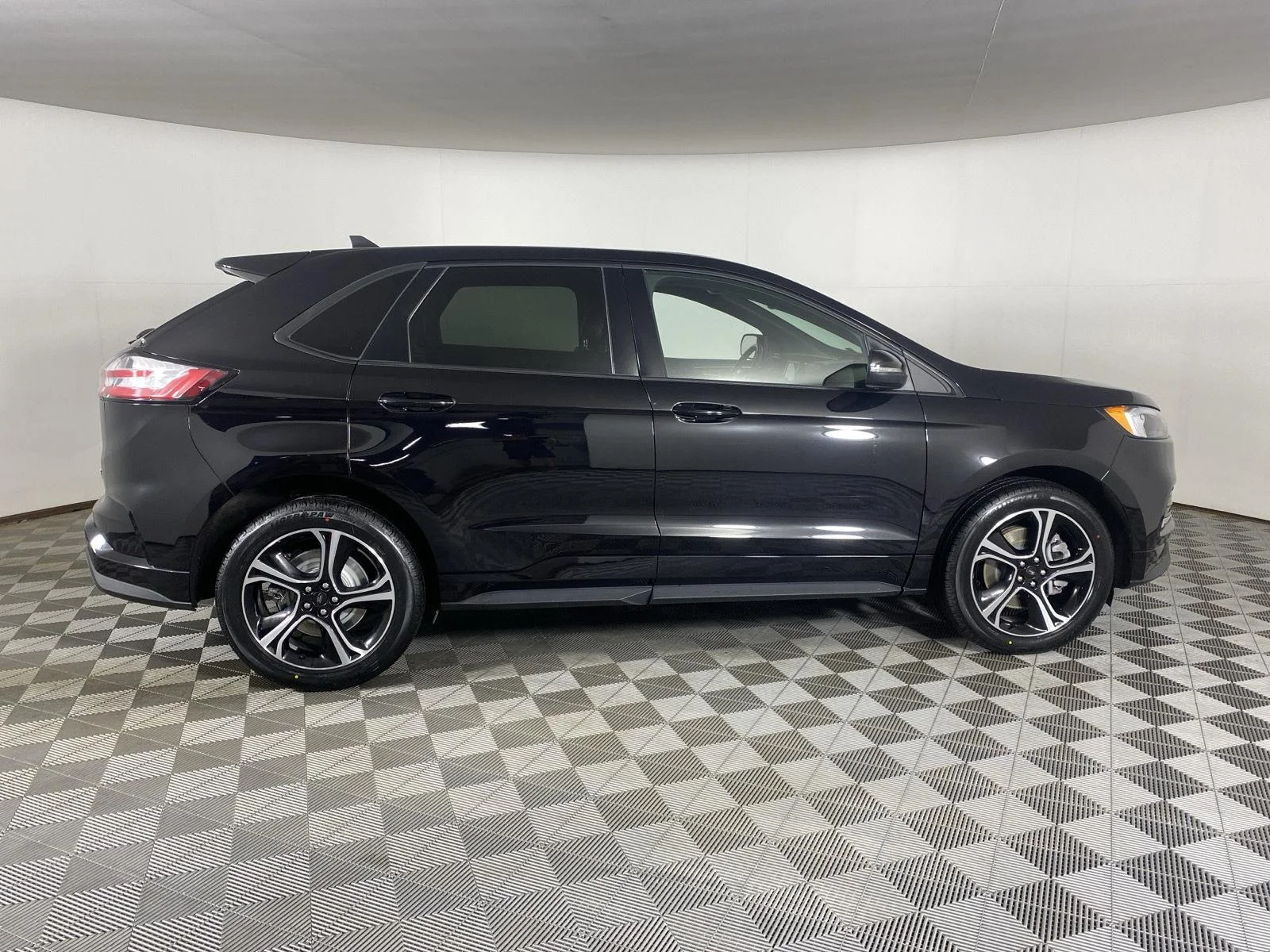 Used 2023 Agate Black Ford ST image 18