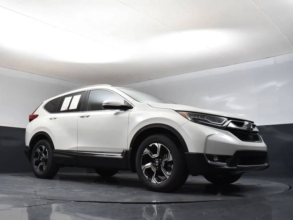 Used 2018 White Honda Touring image 29