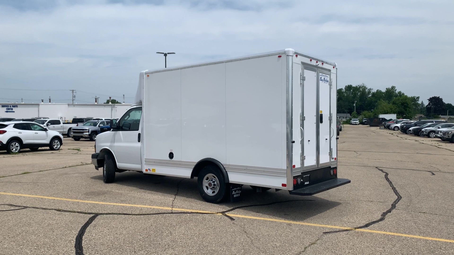New 2025 Summit White GMC 1WT image 30