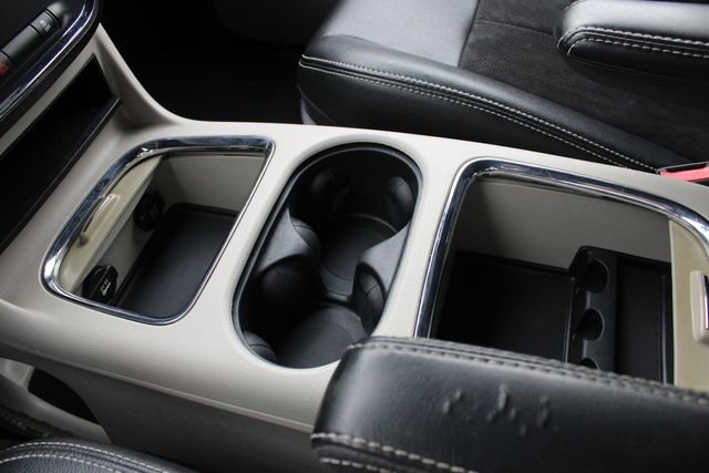 Used 2019 Black Dodge SXT image 16