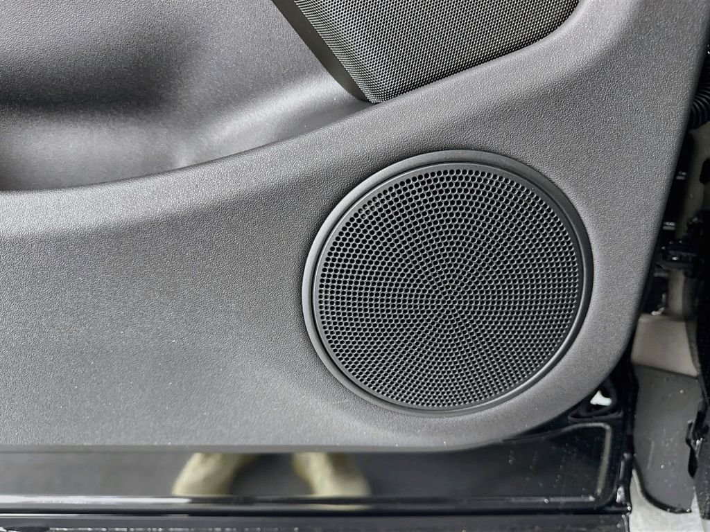 New 2026 Santorini Black Land Rover Hoxton Edition image 19