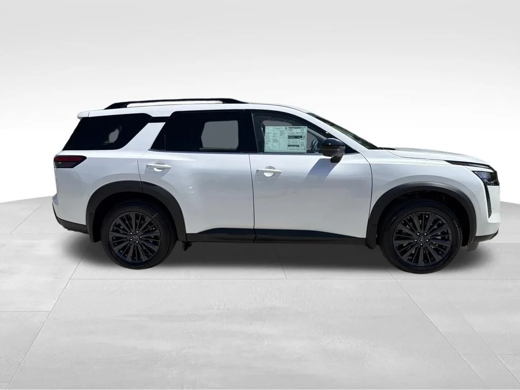 New 2026 White Nissan SL image 9