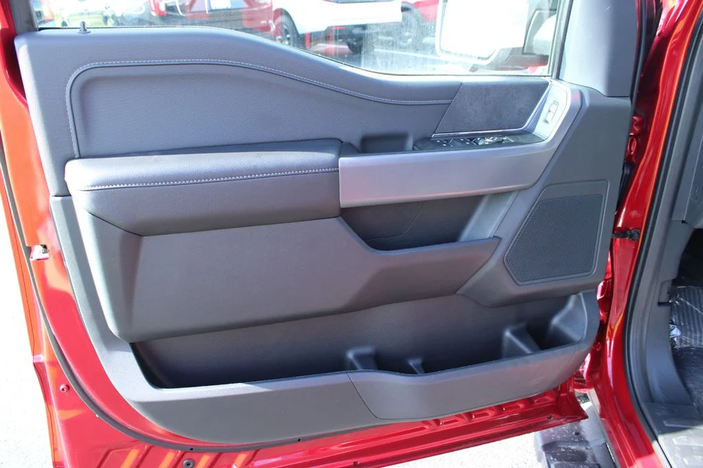 New 2026 Ruby Red Metallic Tinted Clearcoat Ford XLT image 37