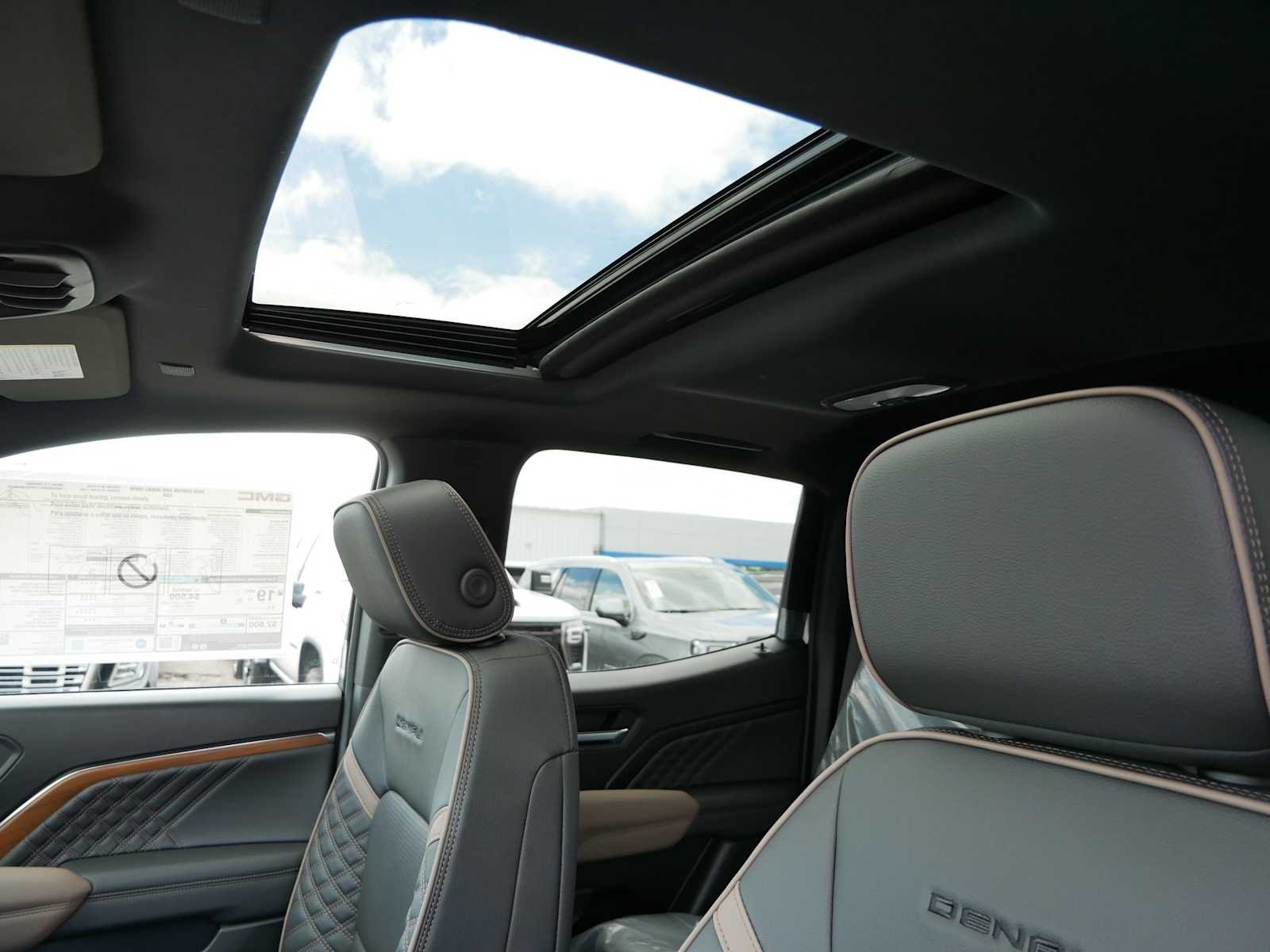 2026 GMC Canyon Denali - Photo 18