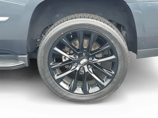 Used 2019 SHADOW METALLIC Cadillac Luxury image 37