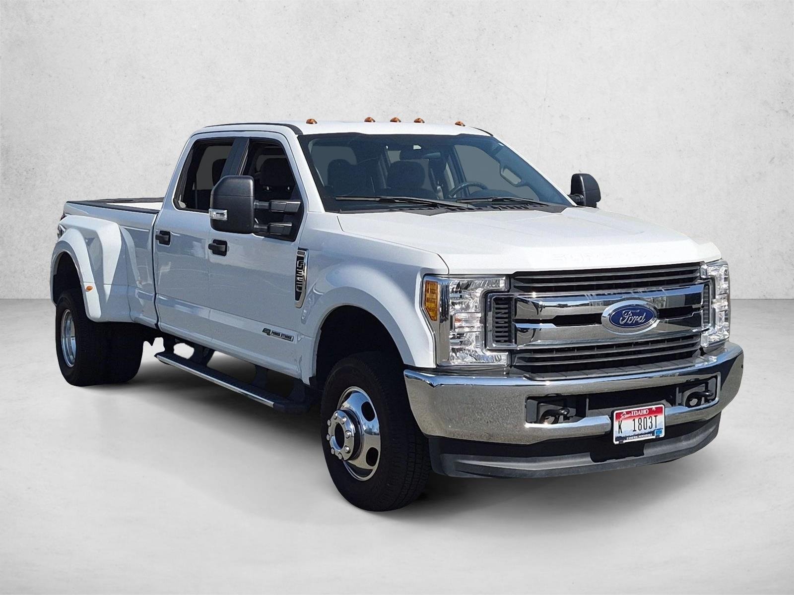 Used 2017 Oxford White Ford XL image 3