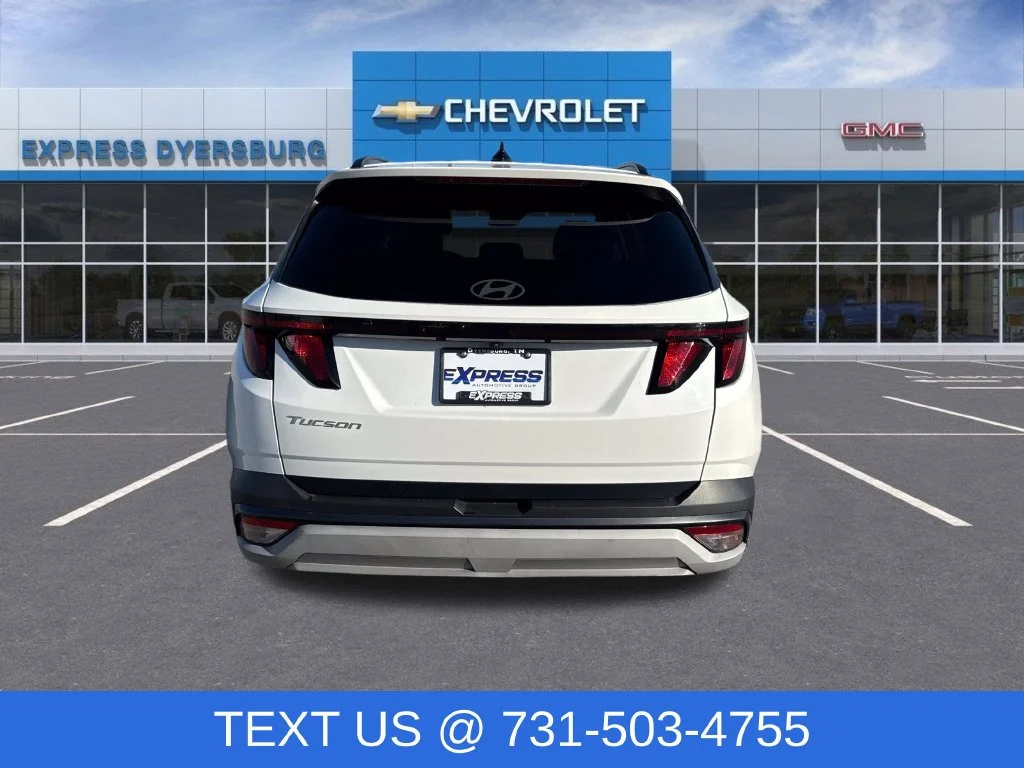 Used 2025 White Hyundai SEL image 6