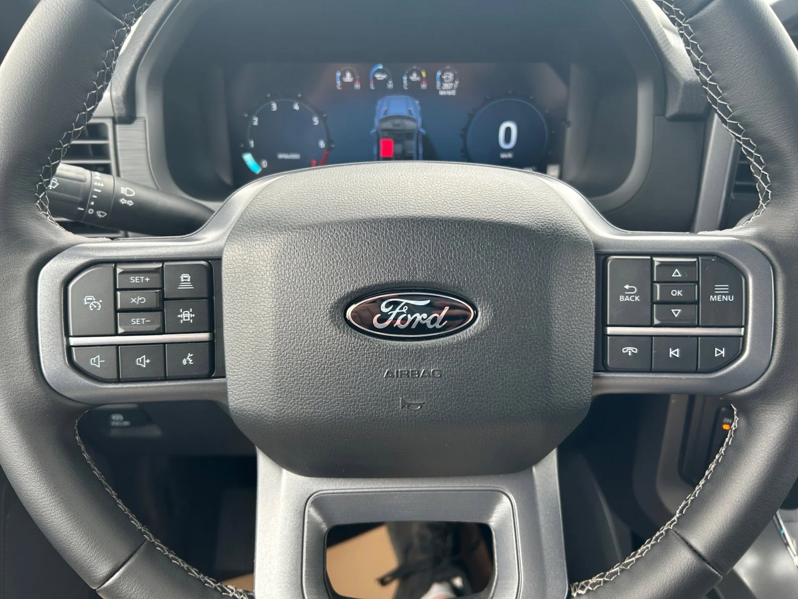 New 2026 Oxford White Ford XLT image 21