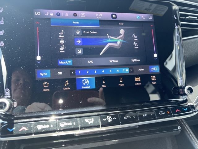 2024 Jeep Wagoneer L Series I - Photo 9