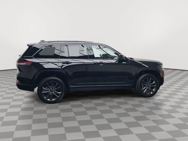Used 2026 Diamond Black Crystal Pearlcoat Jeep Limited Reserve image 43
