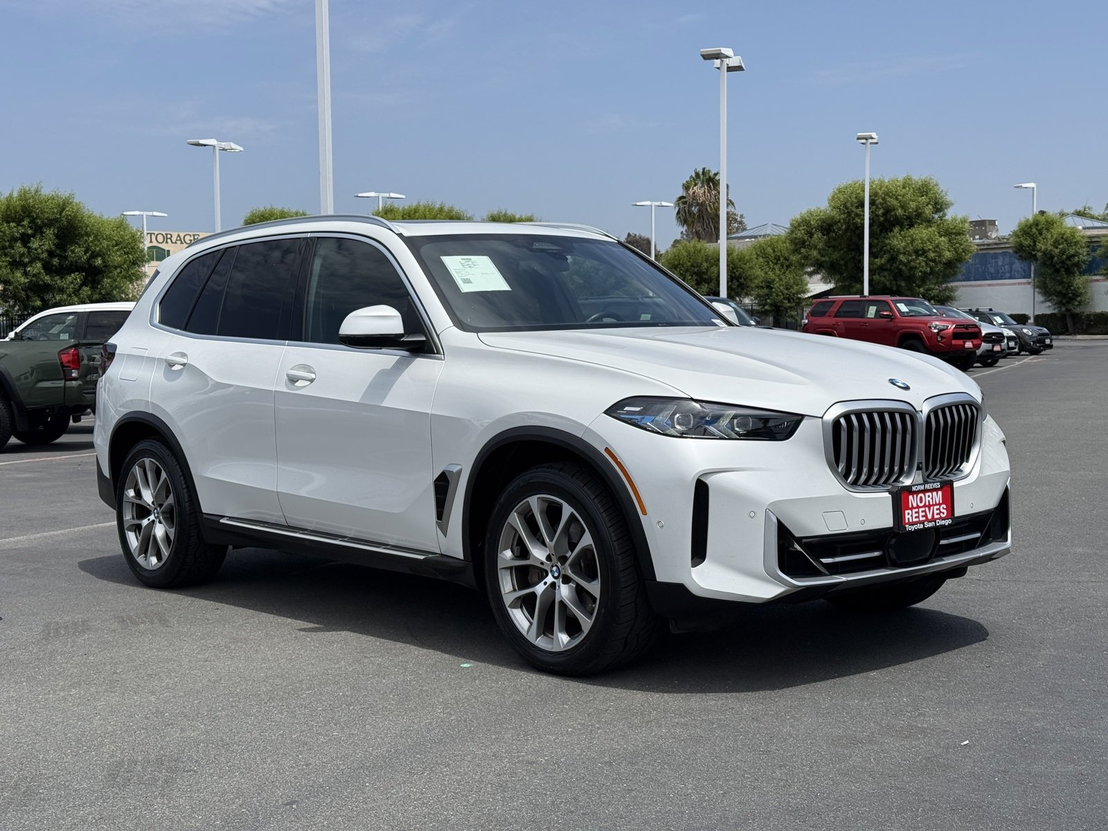 Used 2024 White Metallic BMW sDrive40i image 6