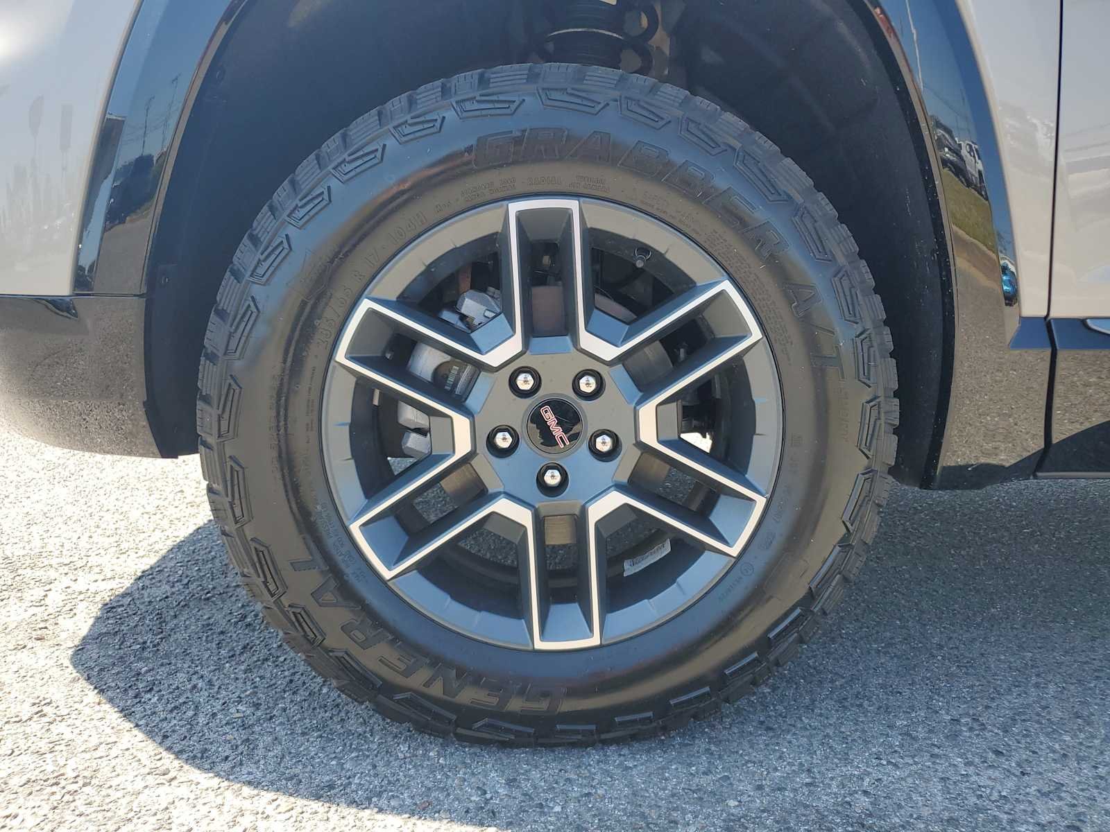 2026 GMC Terrain AT4 - Photo 10