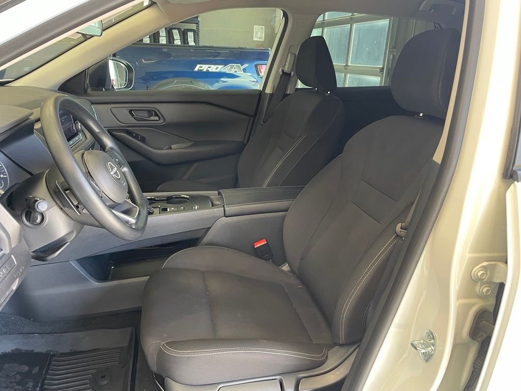 Used 2024 White Nissan S image 10