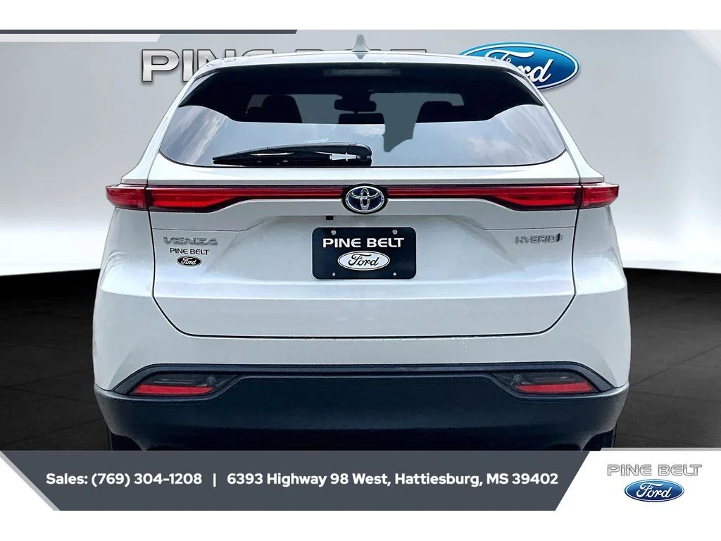 Used 2021 Blizzard Pearl Toyota LE image 4