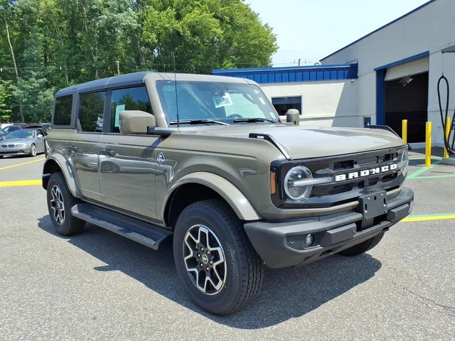 2026 Ford Bronco Outer Banks®