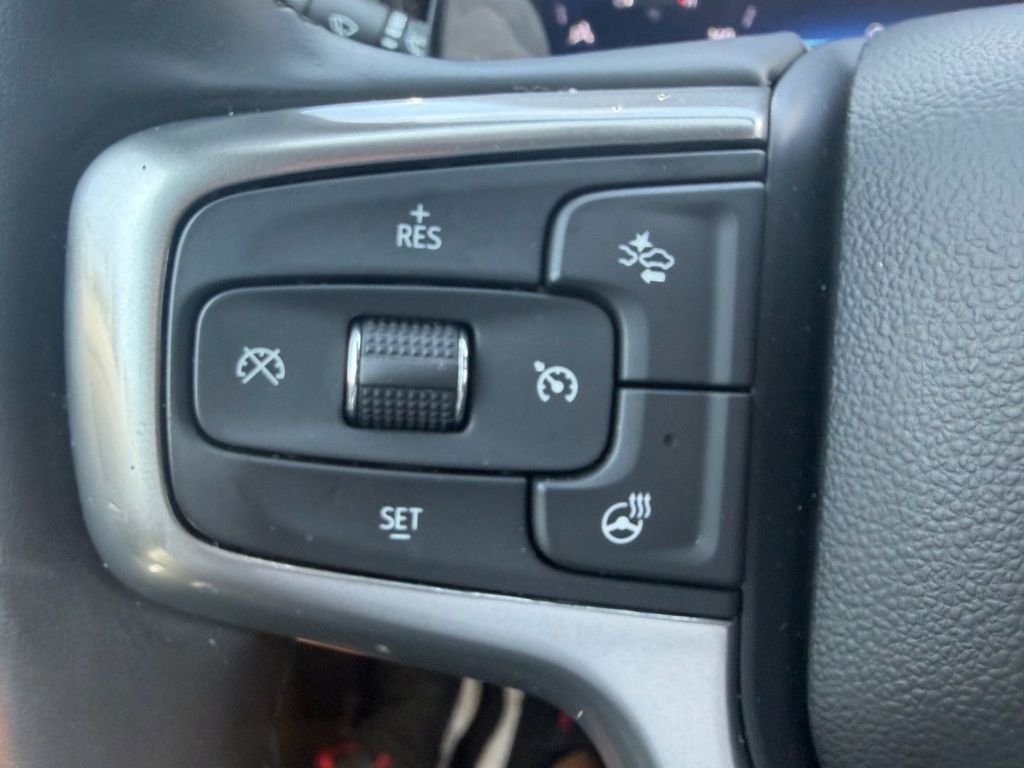 Used 2025 Black Chevrolet RST image 27