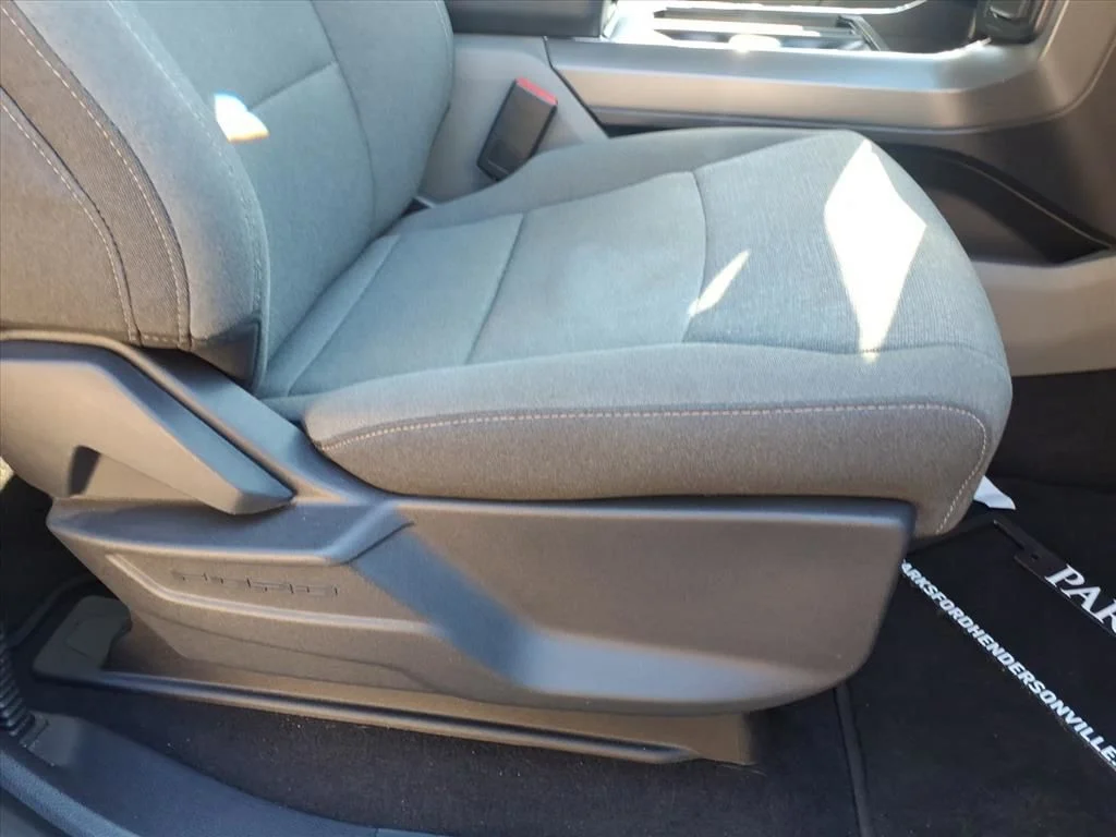 Used 2025 Gray Ford XLT image 26