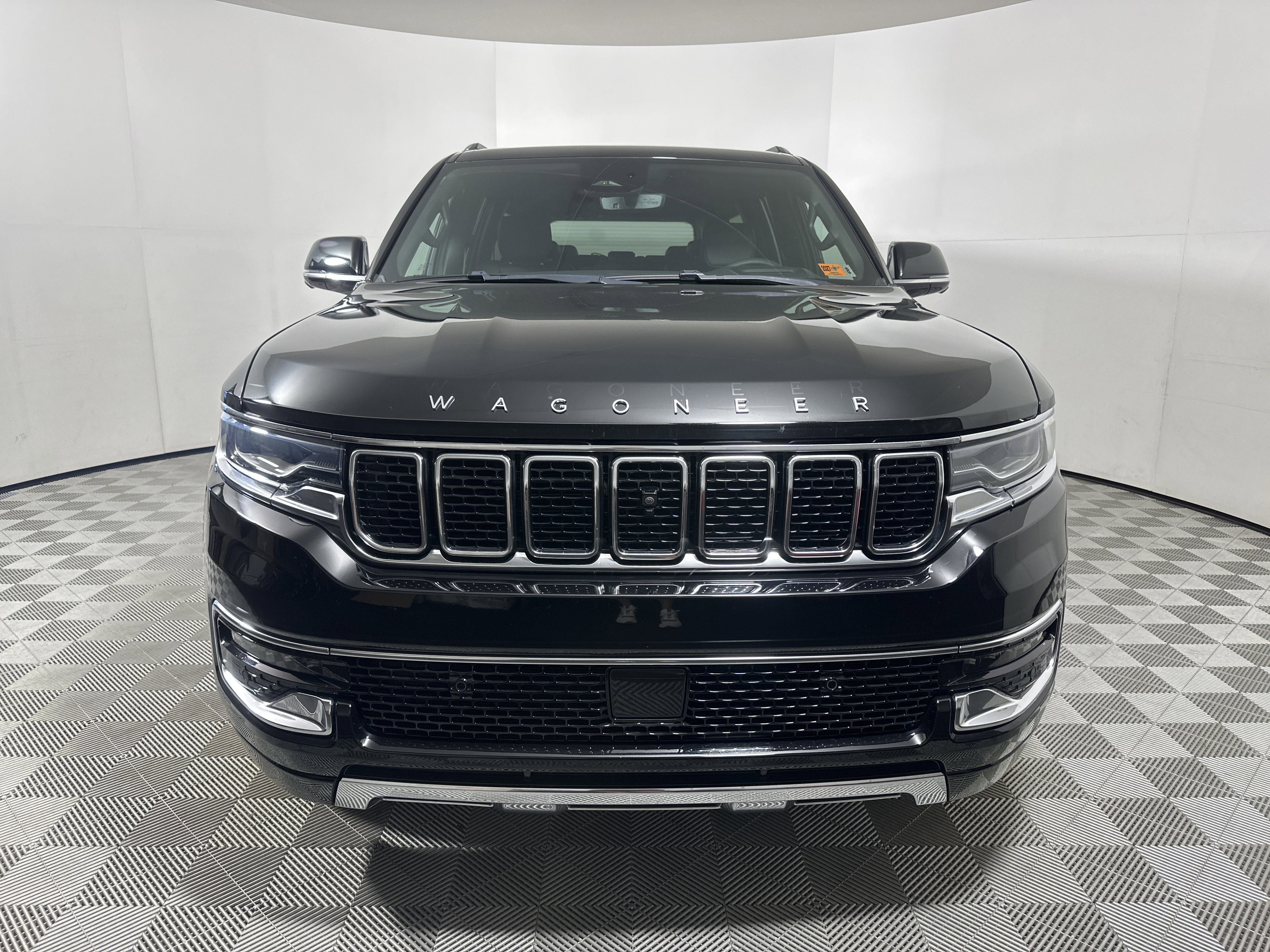 Used 2023 Diamond Black Crystal Pearlcoat Jeep Series III image 2
