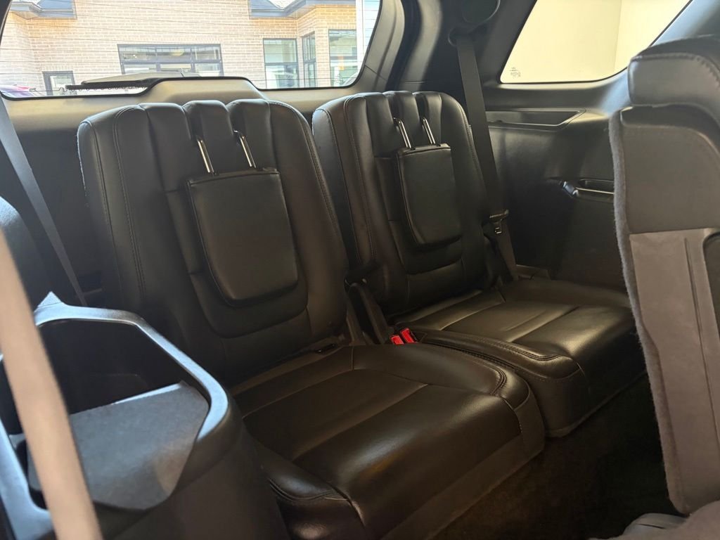 Used 2014 Ingot Silver Ford Limited image 34