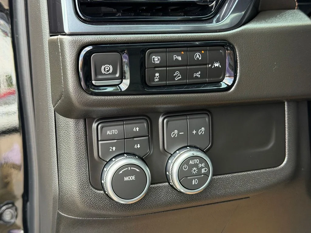 Used 2026 Black GMC AT4 image 25