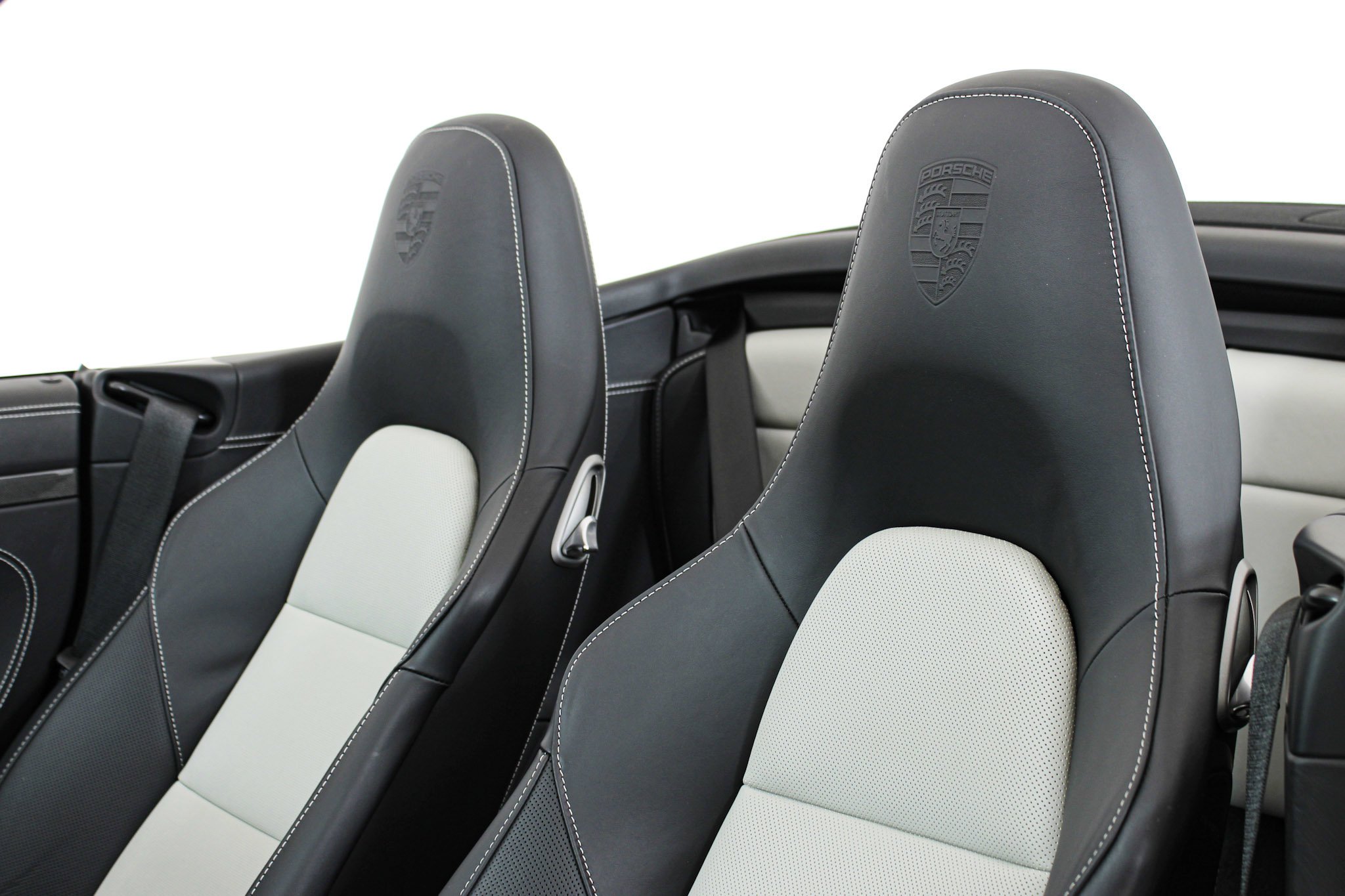 Used 2019 Black Porsche Turbo S Cabriolet image 38