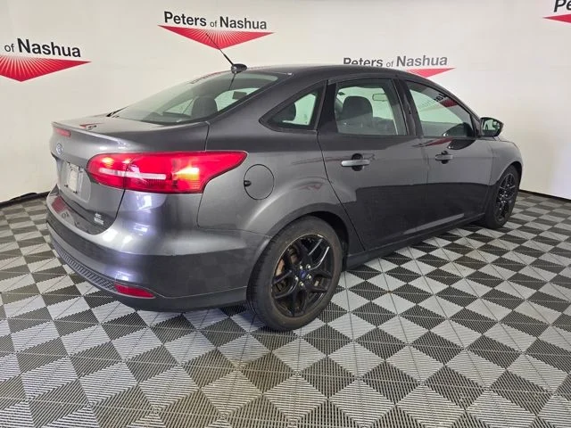 Used 2016 Gray Ford SE image 6