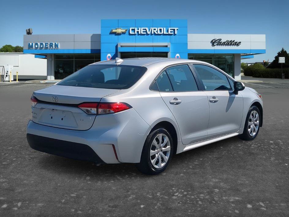 Used 2026 Classic Silver Metallic Toyota LE image 3