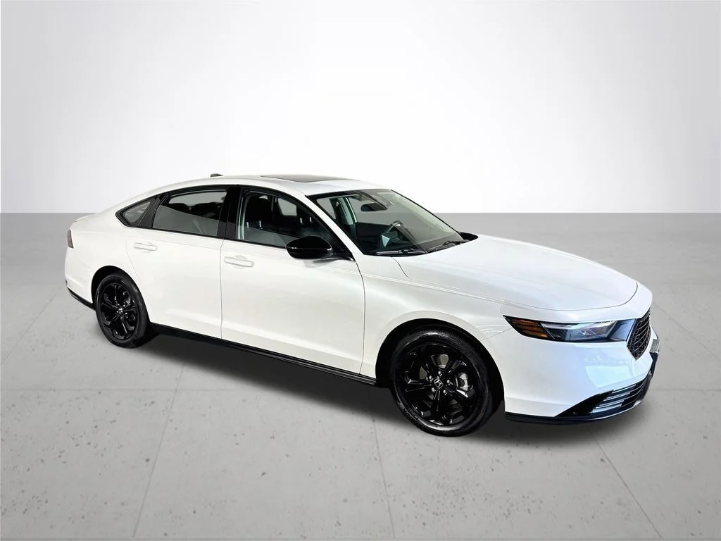 Used 2025 Platinum White Pearl Honda SE image 4