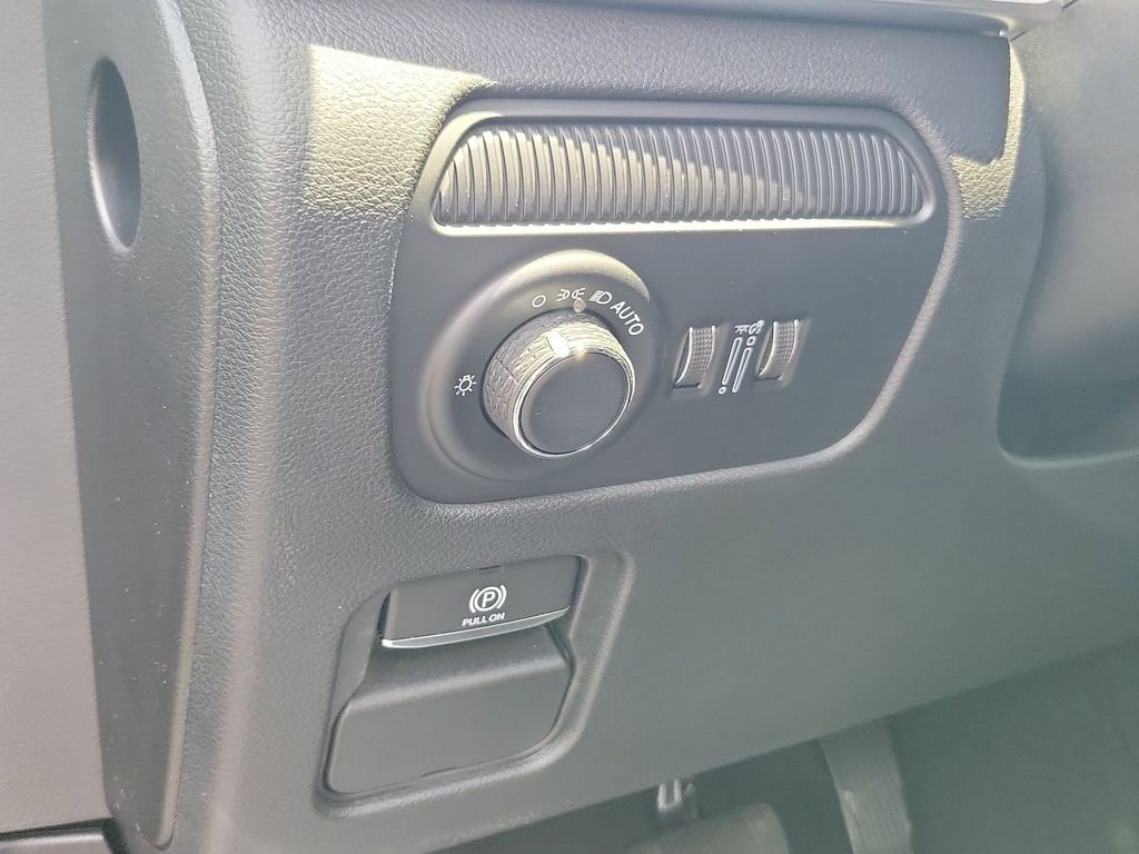 New 2026 Baltic Gray Metallic Clearcoat Jeep Summit Obsidian image 23