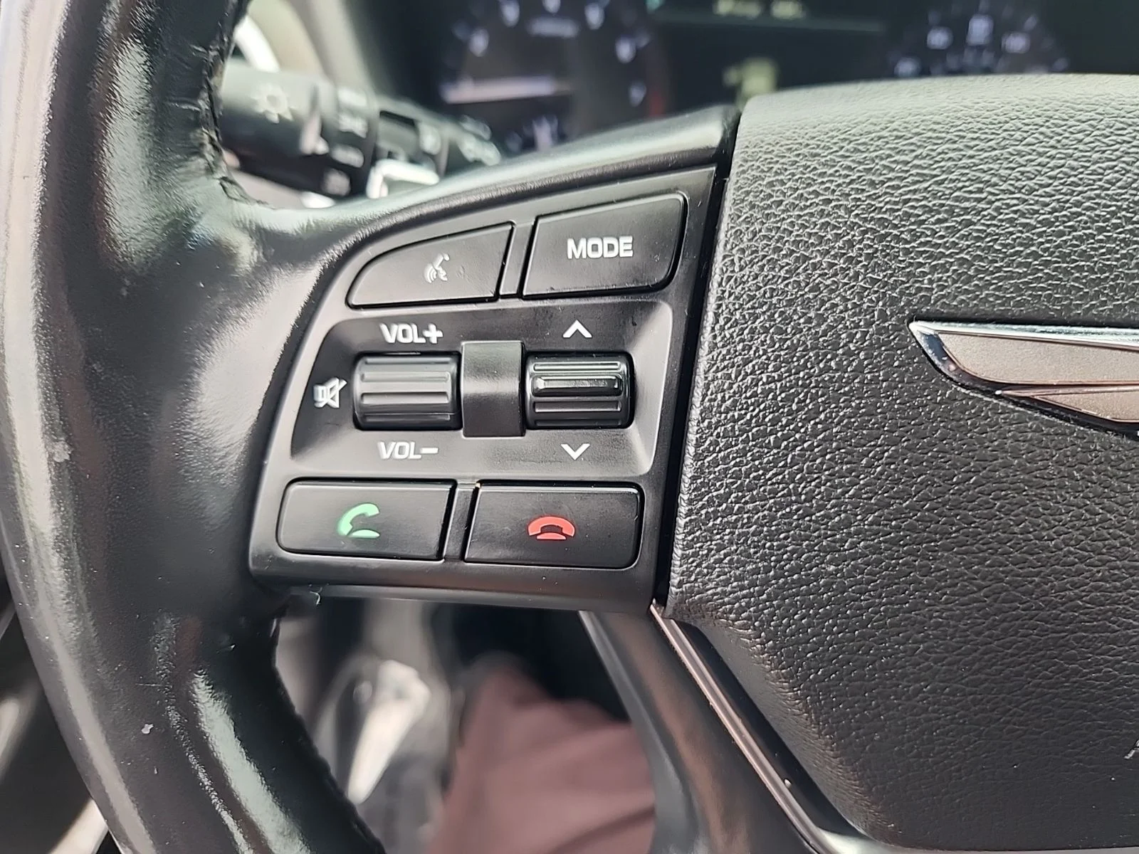Used 2018 Black Genesis 3.8 image 20