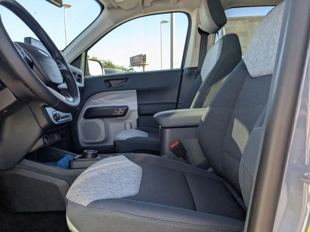 New 2025 Azure Gray Metallic Tri-Coat Ford XLT image 21