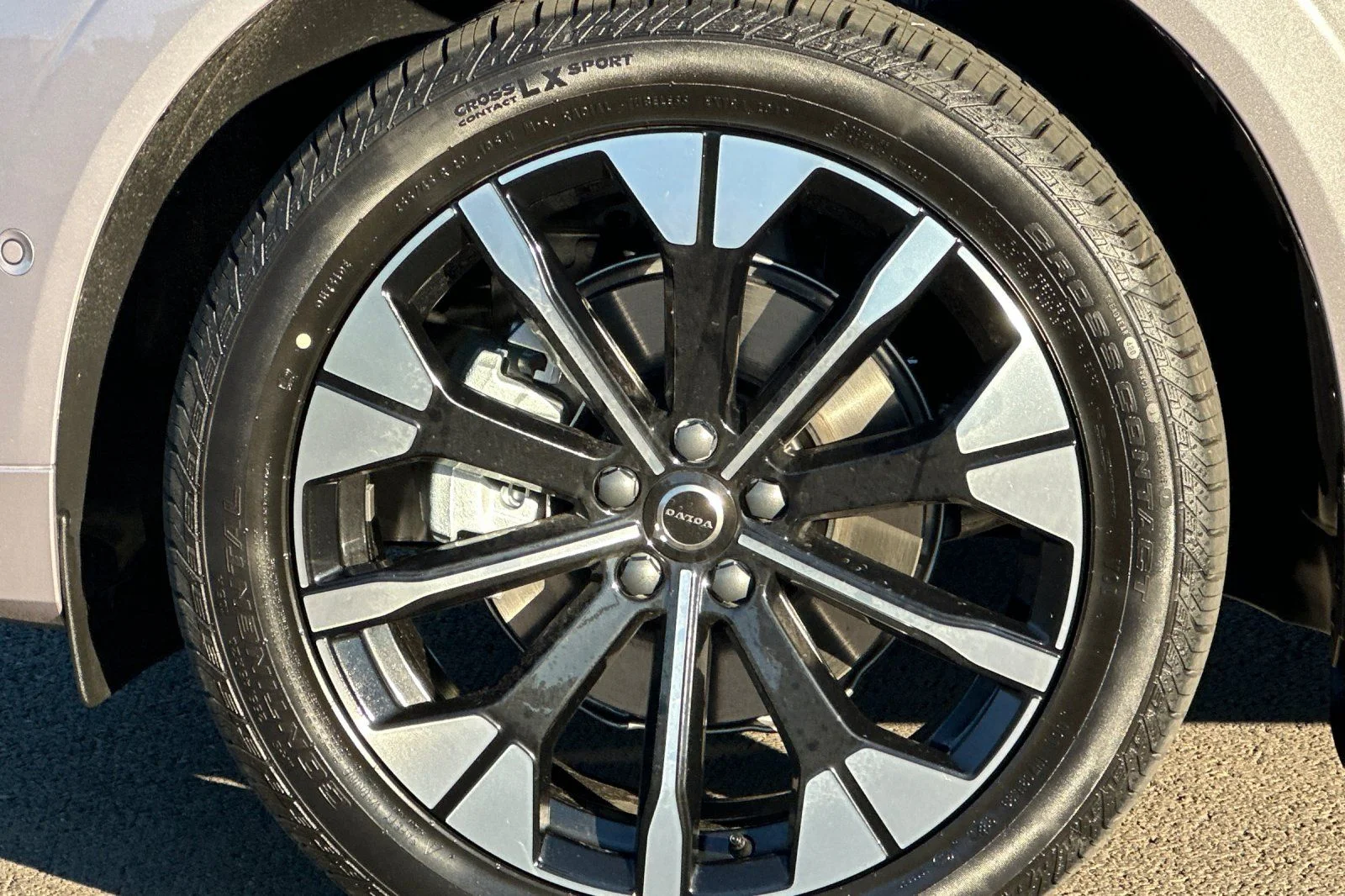 2026 Volvo XC60 Plus - Photo 24