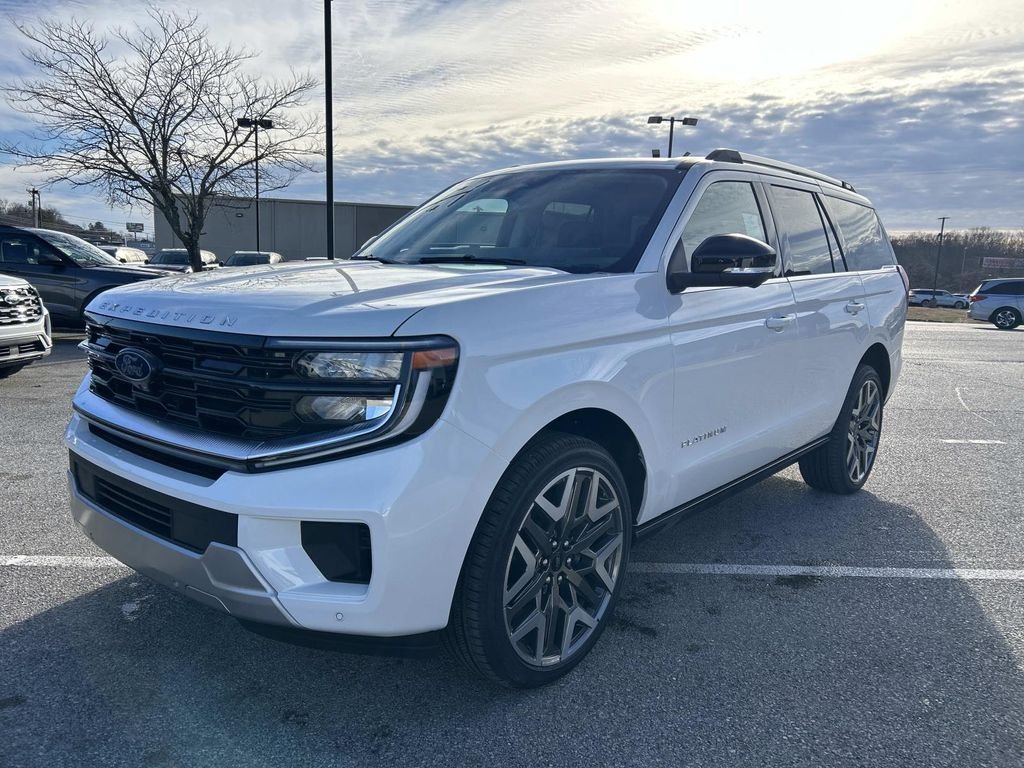 New 2026 Star White Metallic Tri-Coat Ford Platinum® image 7