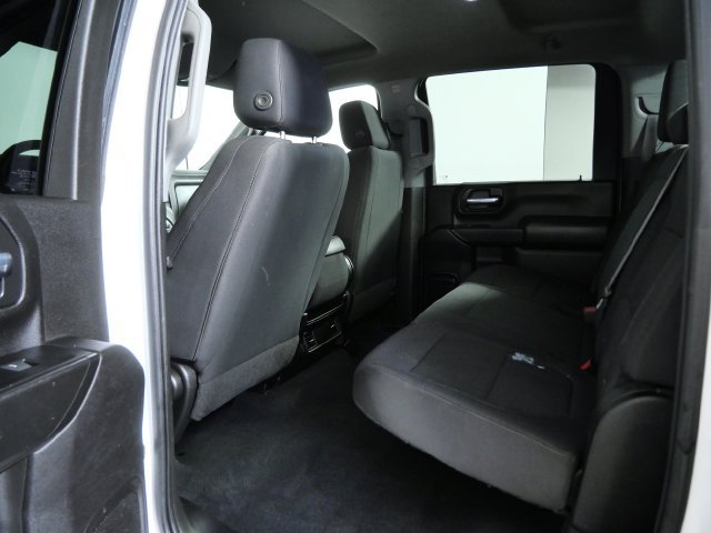 Used 2022 White Chevrolet Custom image 15