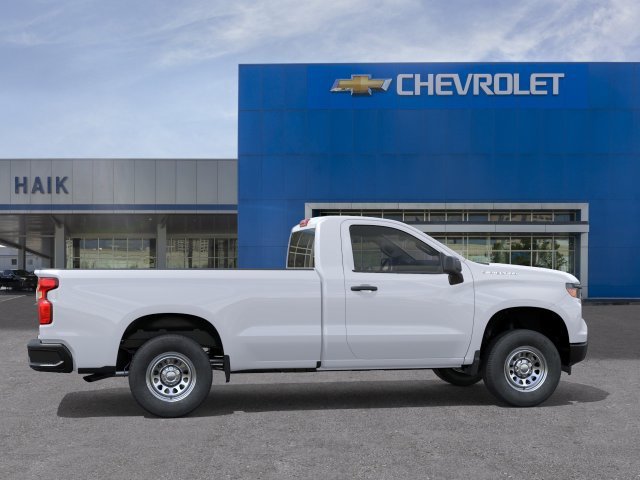 New 2026 Summit White Chevrolet WT image 5