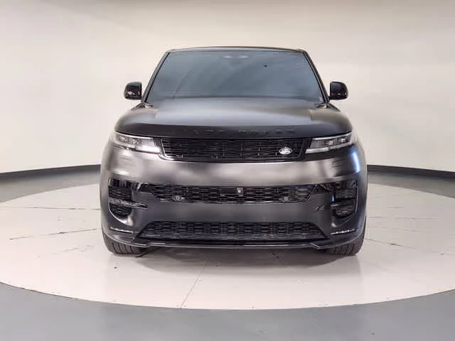 Used 2025 Santorini Black Metallic Land Rover Dynamic SE image 9