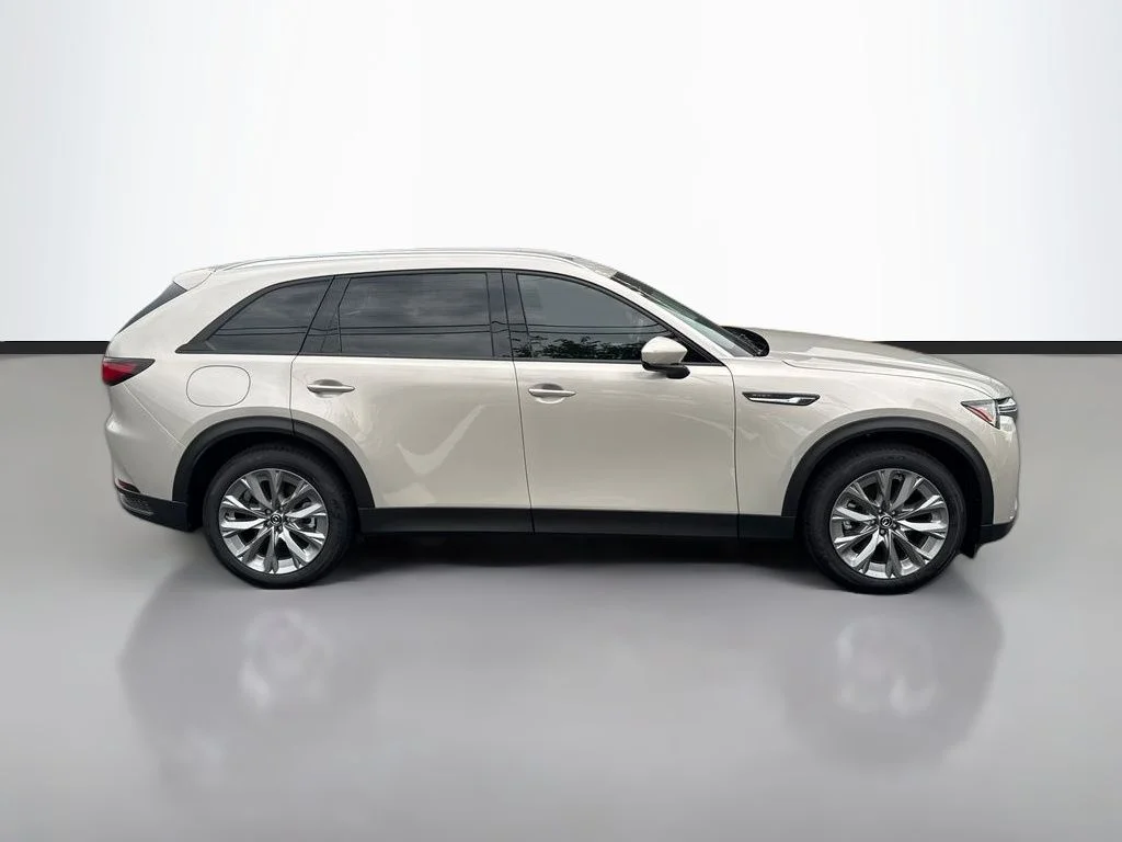 New 2026 Platinum Mazda Preferred image 2