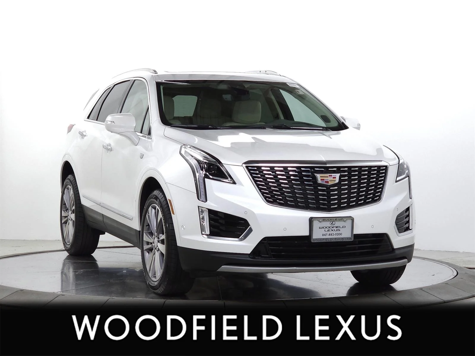 Used 2025 White Cadillac Premium Luxury image 1