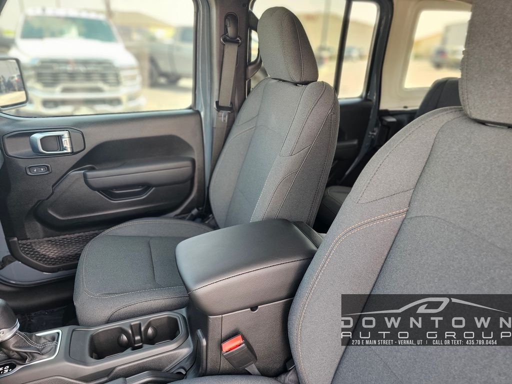 New 2026 Anvil Clearcoat Jeep Sport S image 23