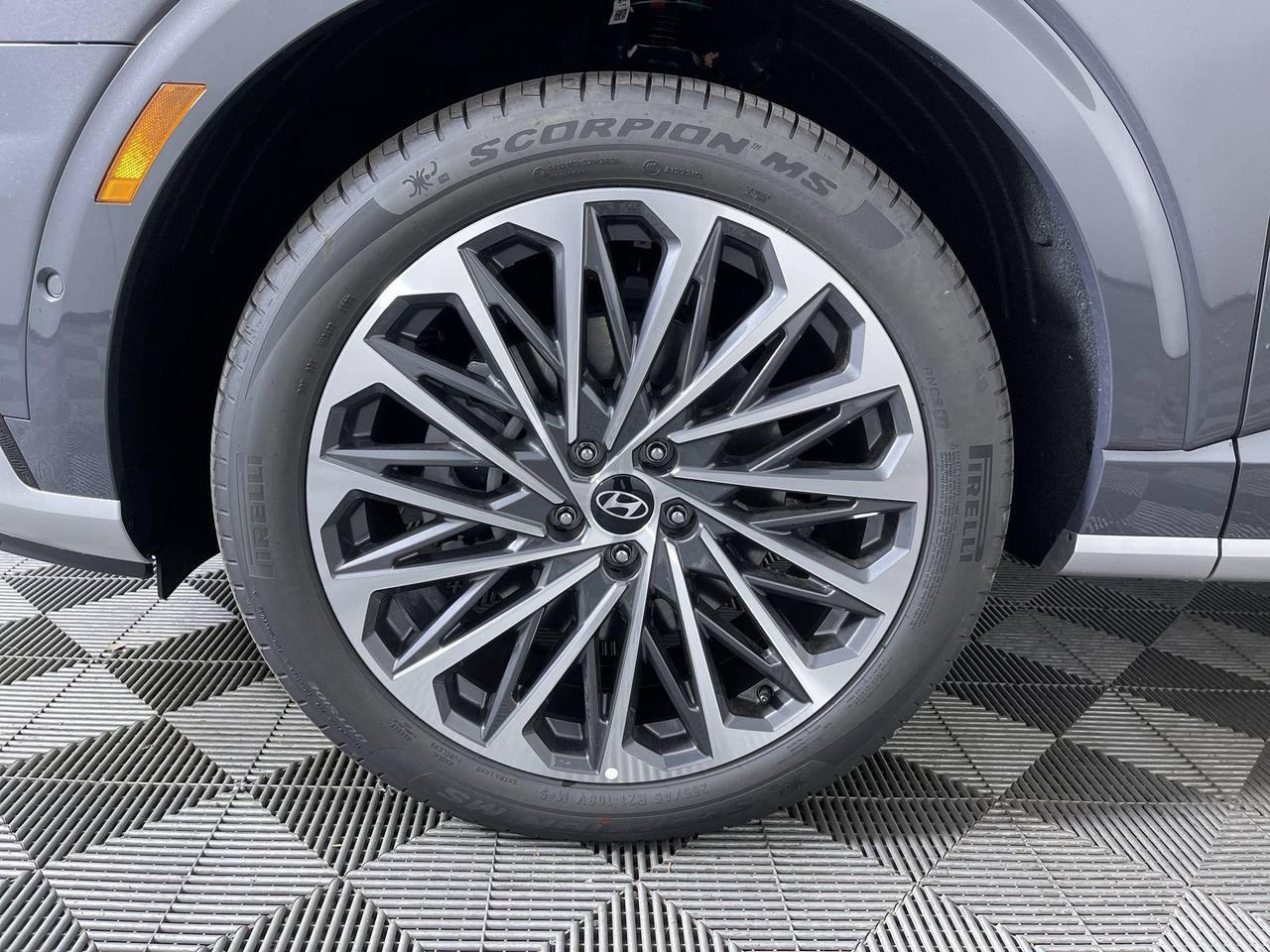 New 2026 Ecotronic Gray Pearl Hyundai Calligraphy AWD image 9