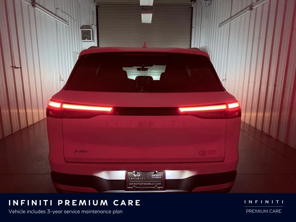 New 2026 RADIANT WHITE INFINITI Luxe FWD image 9