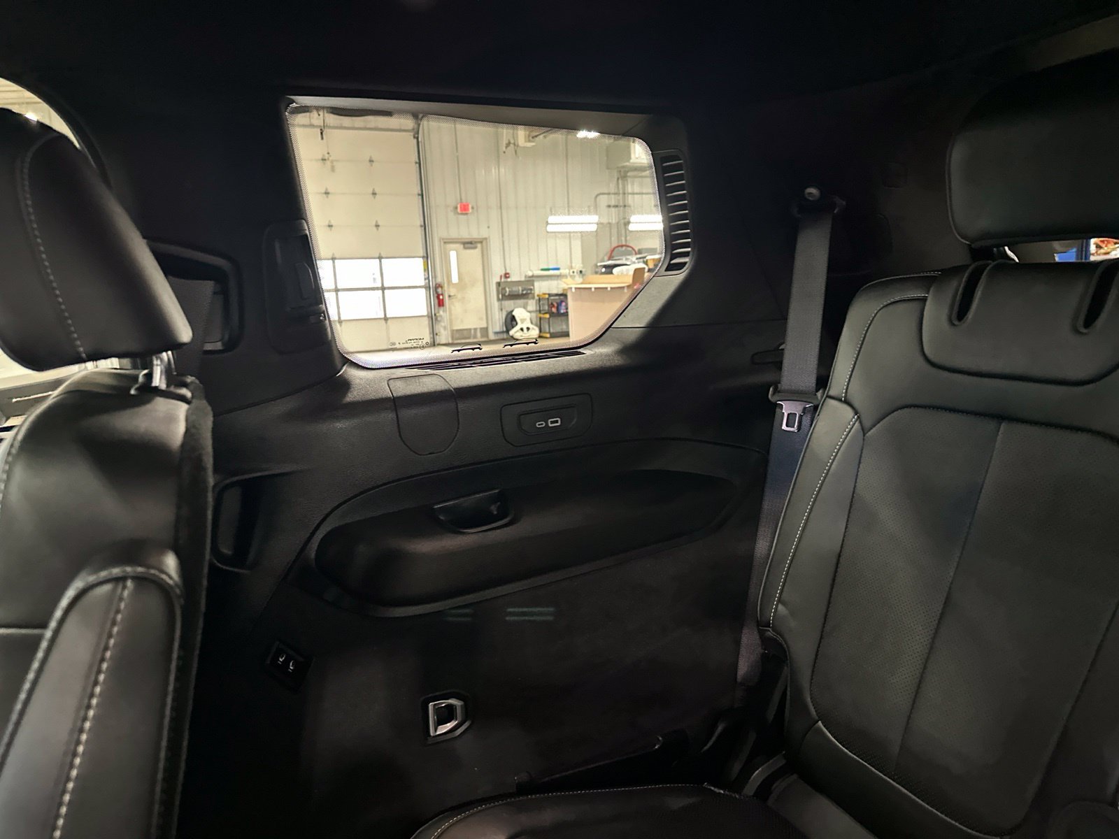 Used 2023 Black Jeep Overland image 29