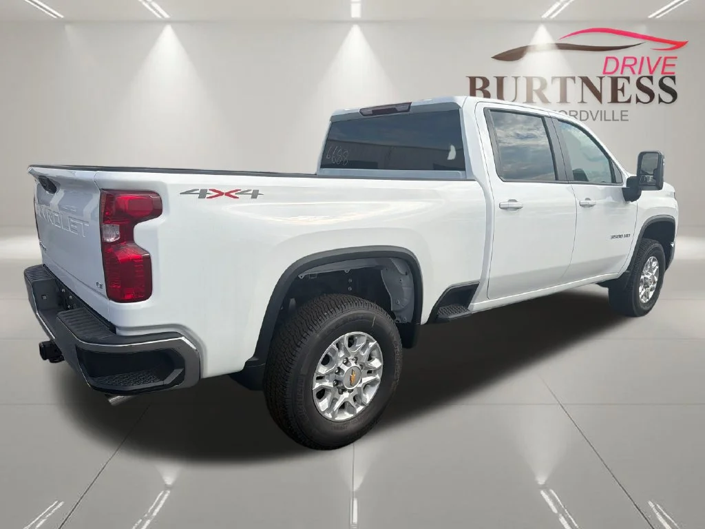 2026 Chevrolet Silverado 3500 HD LT - Photo 7