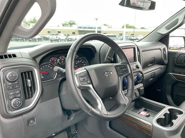 Used 2020 Silver Ice Metallic Chevrolet LT Trail Boss image 10