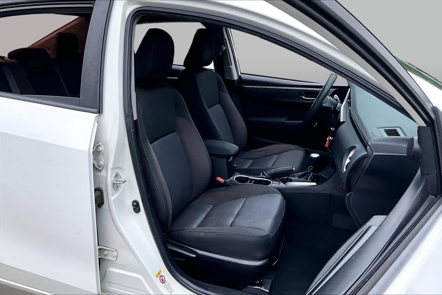 Used 2018 Super White Toyota LE image 8