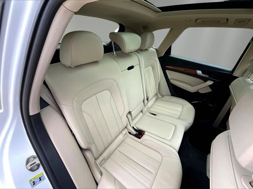 Used 2022 Ibis White Audi 45 S line Premium image 25